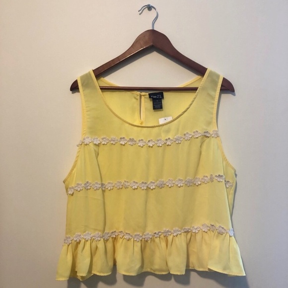 Rue21 Tops - { rue 21 } • daisy blouse